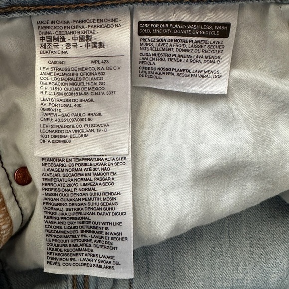 Levi’s Denim Mini Skirt - Picture 8 of 9